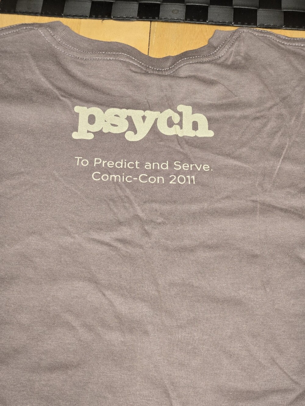 Psych Comic-Con 2011 Gray T-Shirt - Size XL - Original New - SDCC - Picture 9 of 9